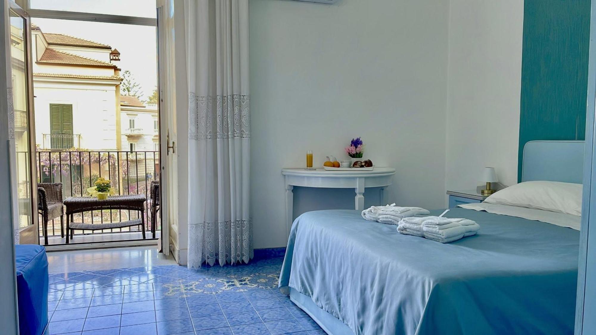 Bed and Breakfast Ambasciata Sorrento Relais Esterno foto