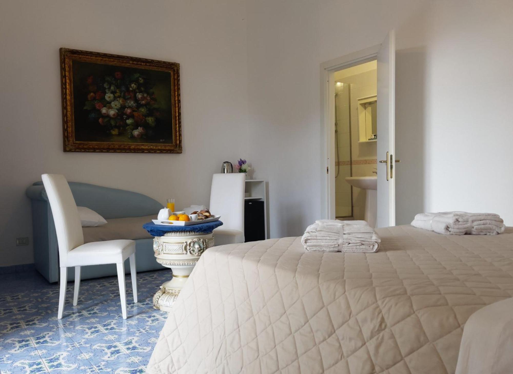 Bed and Breakfast Ambasciata Sorrento Relais Esterno foto