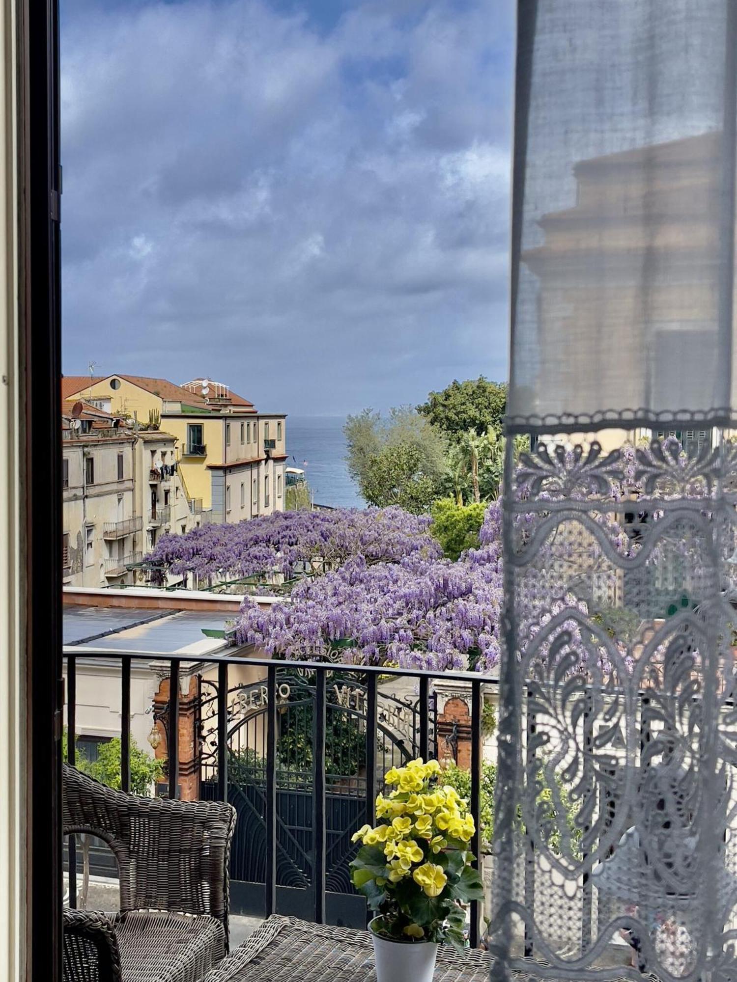 Bed and Breakfast Ambasciata Sorrento Relais Esterno foto